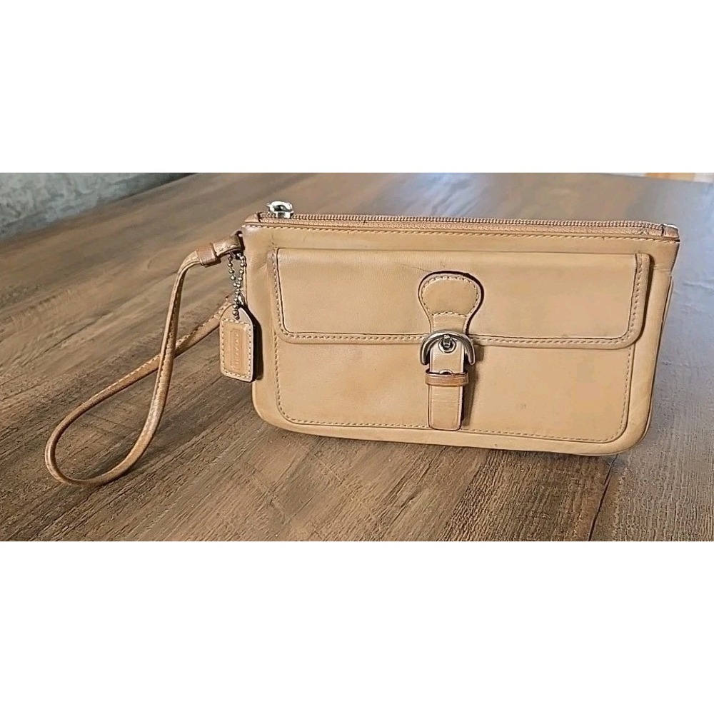 Vintage Coach Wristlet Camel Tan Leather Silver Hardwear Key Tag Wallet/Clutch
